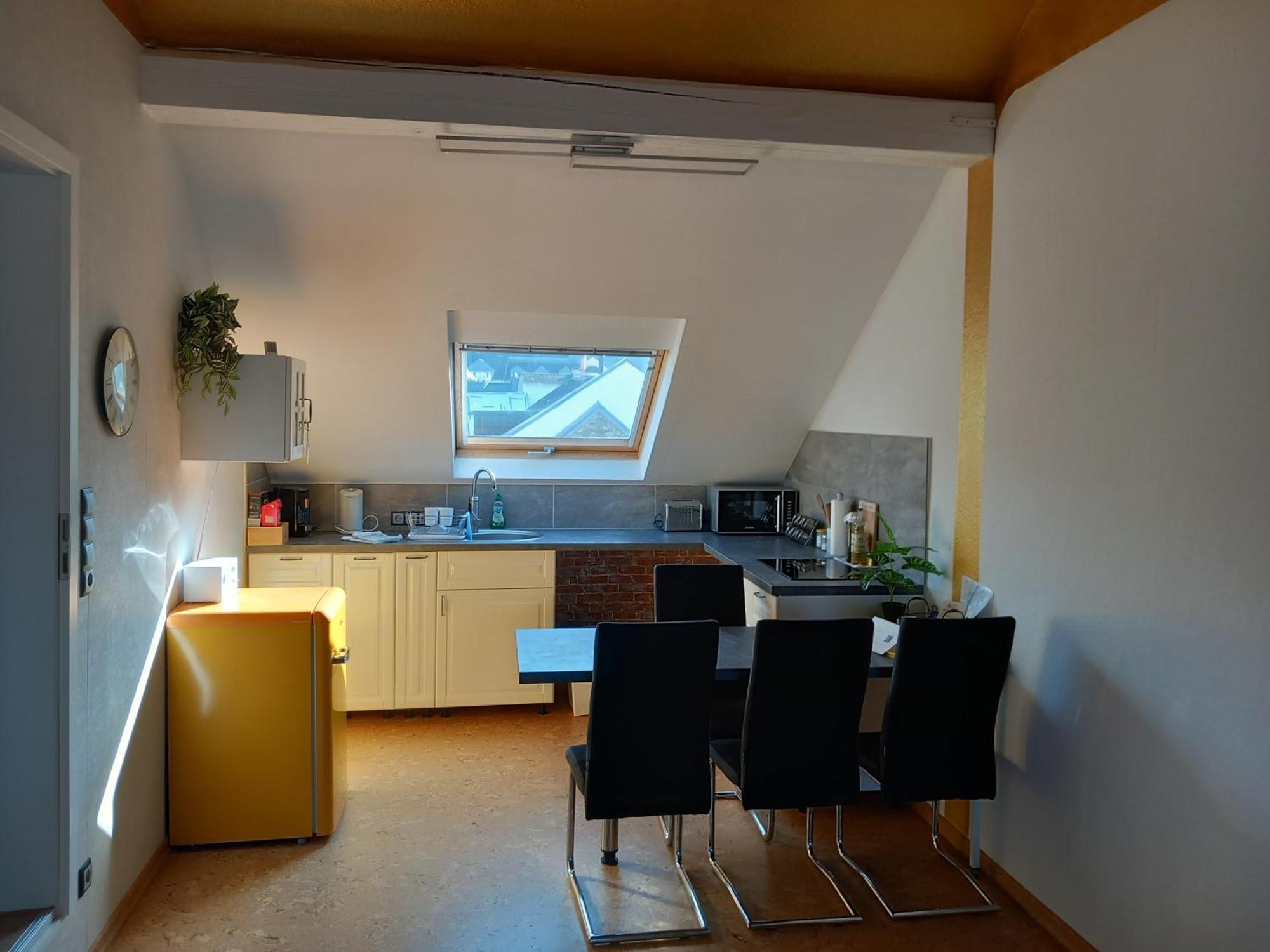 Ferienwohnung Im Roten Haus, Die Therme Ist Fusslaeufig In Wenigen Minuten Erreichbar Bad Ems Exterior foto